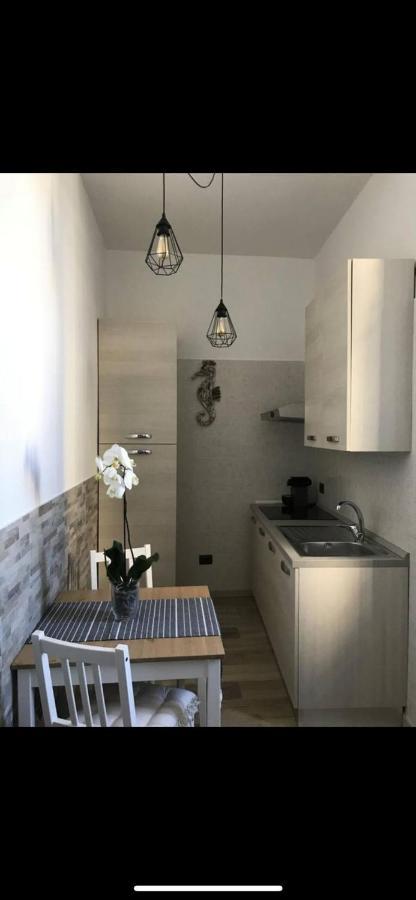 Casa Fronte Del Porto Apartment Бари Екстериор снимка